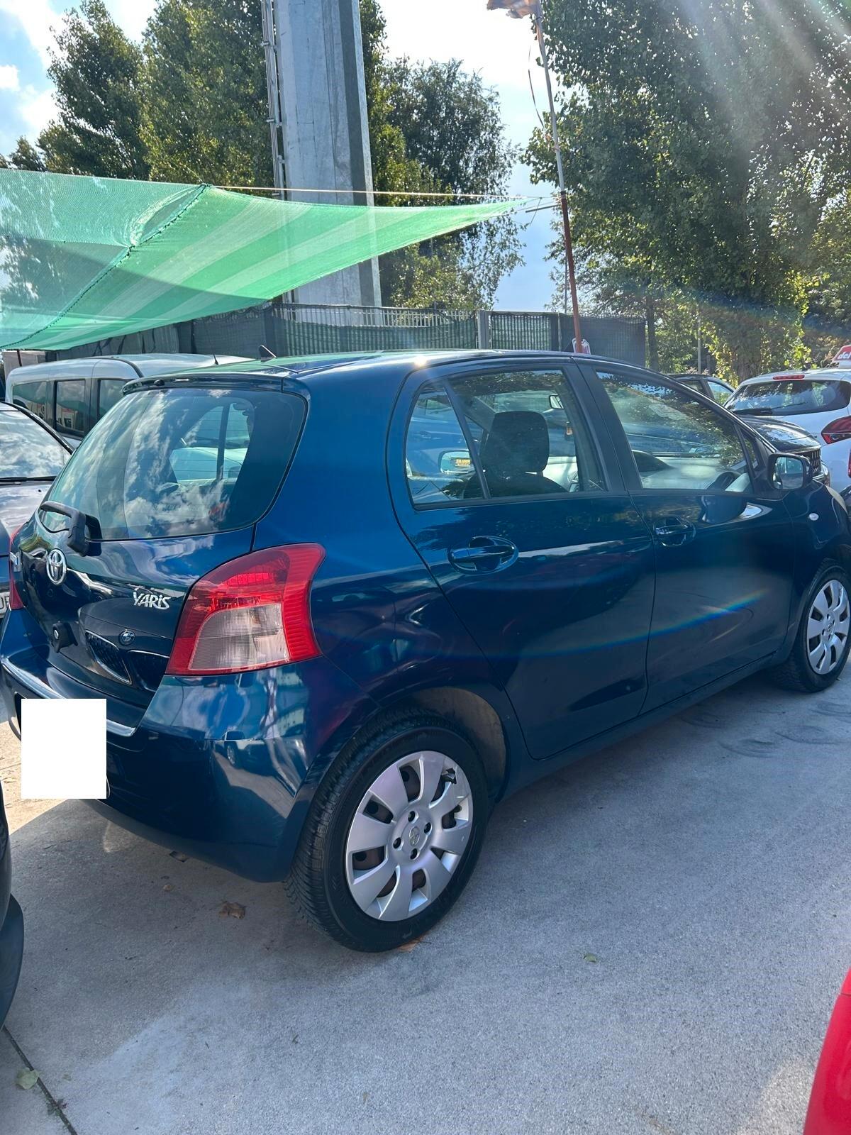 Toyota Yaris 1.0 5 porte Sol