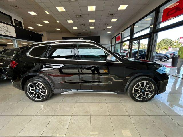 BMW iX1 eDrive 20 xLine- OK NEOPATENTATI