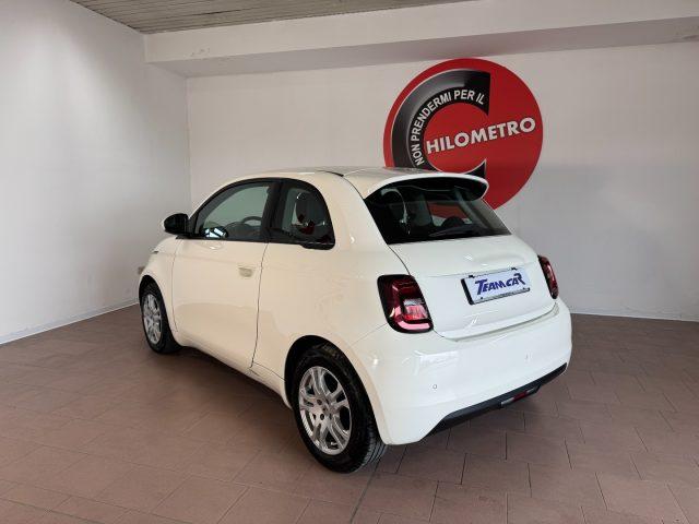 FIAT 500e Berlina 23,8 kWh Action