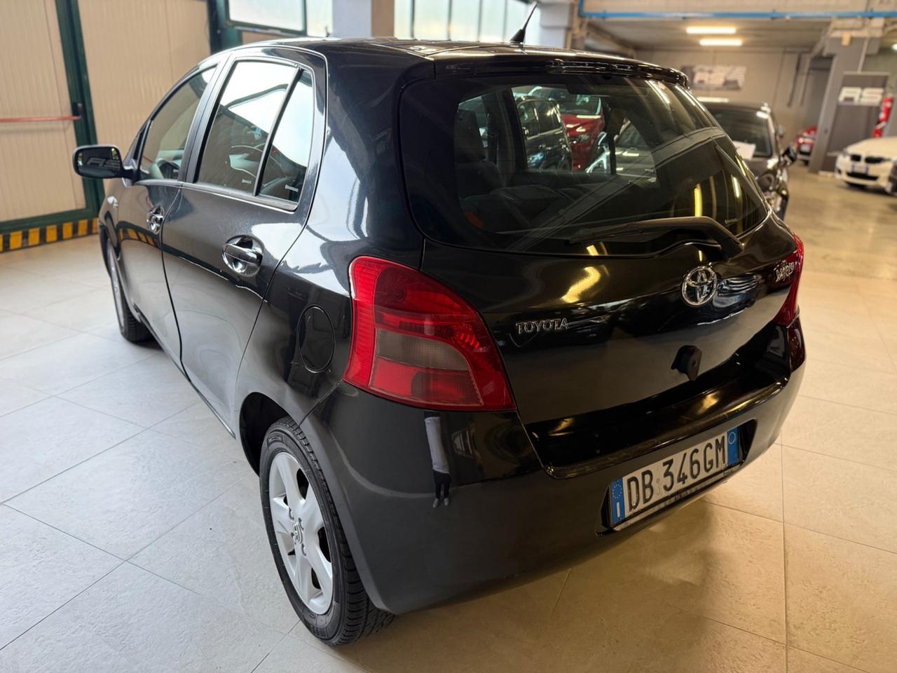 Toyota YARIS 1.4 D-4D 5P SOL KMCERT AUTOMATICA