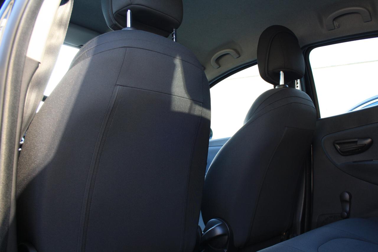 LANCIA YPSILON 1.0 HYBRID 70CV GOLD BLACK