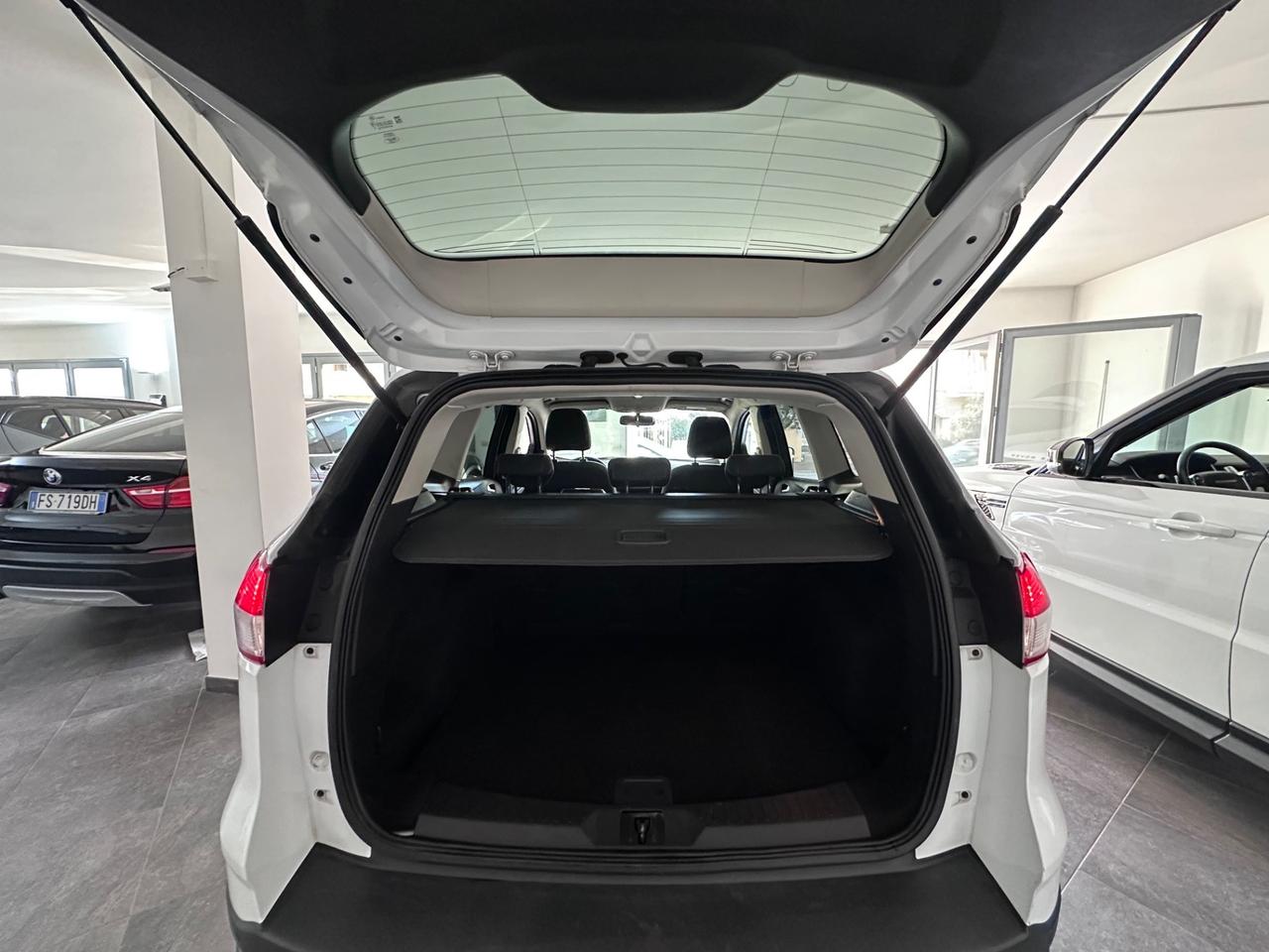 Ford Kuga 2.0 TDCI 140 CV 2WD