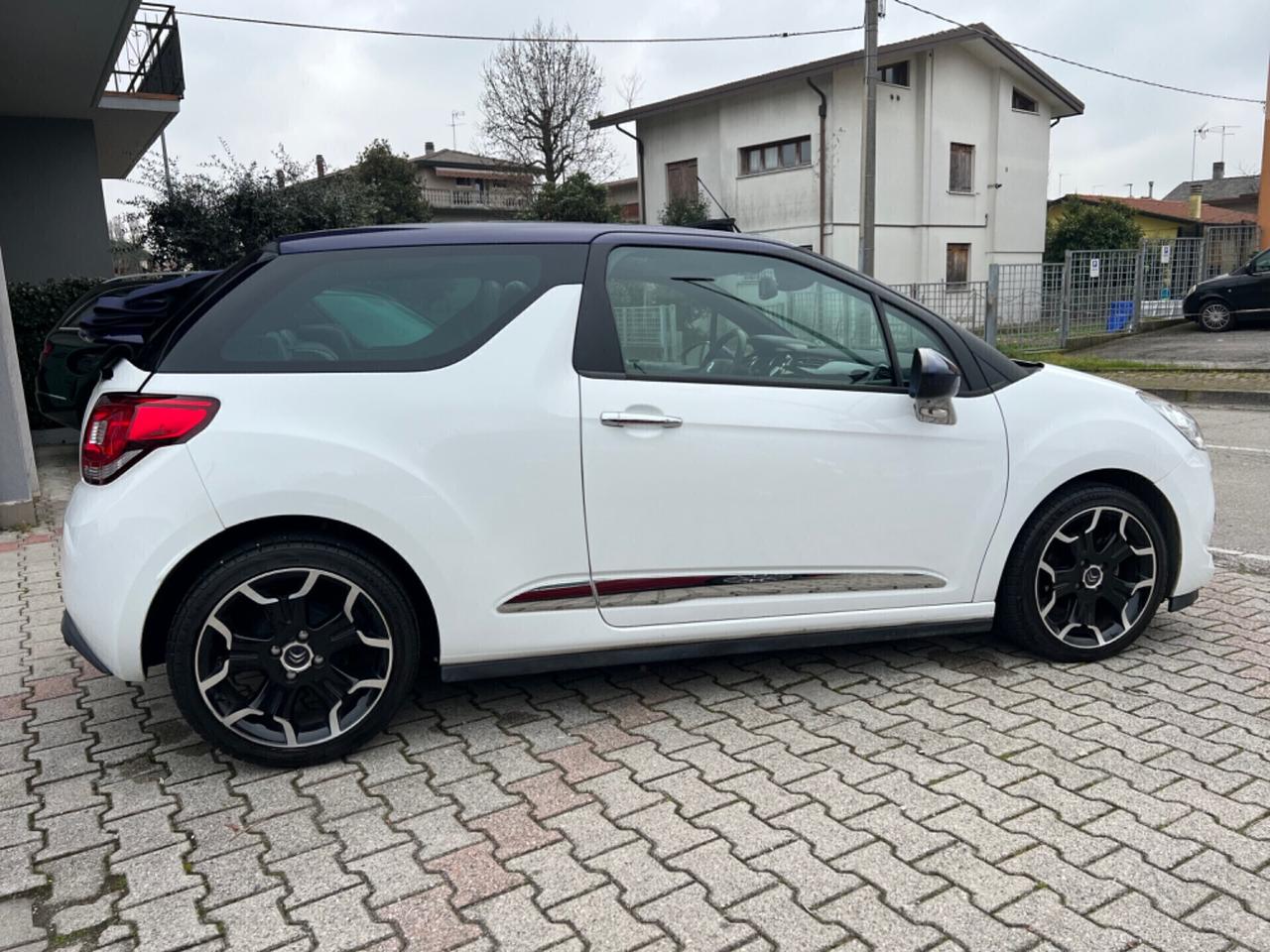 Ds DS3 3 1.2 VTi 82 So Chic Cabrio ok Neopatentati