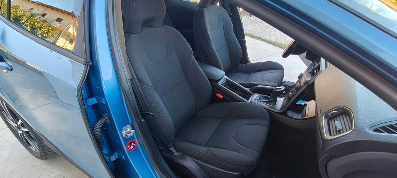 Volvo V40 1.6D Cross Country "AUTOMATICA"