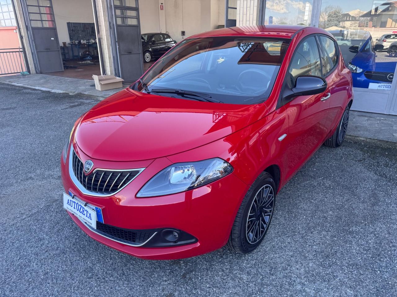 Lancia Ypsilon 1.0 Hybrid Gold