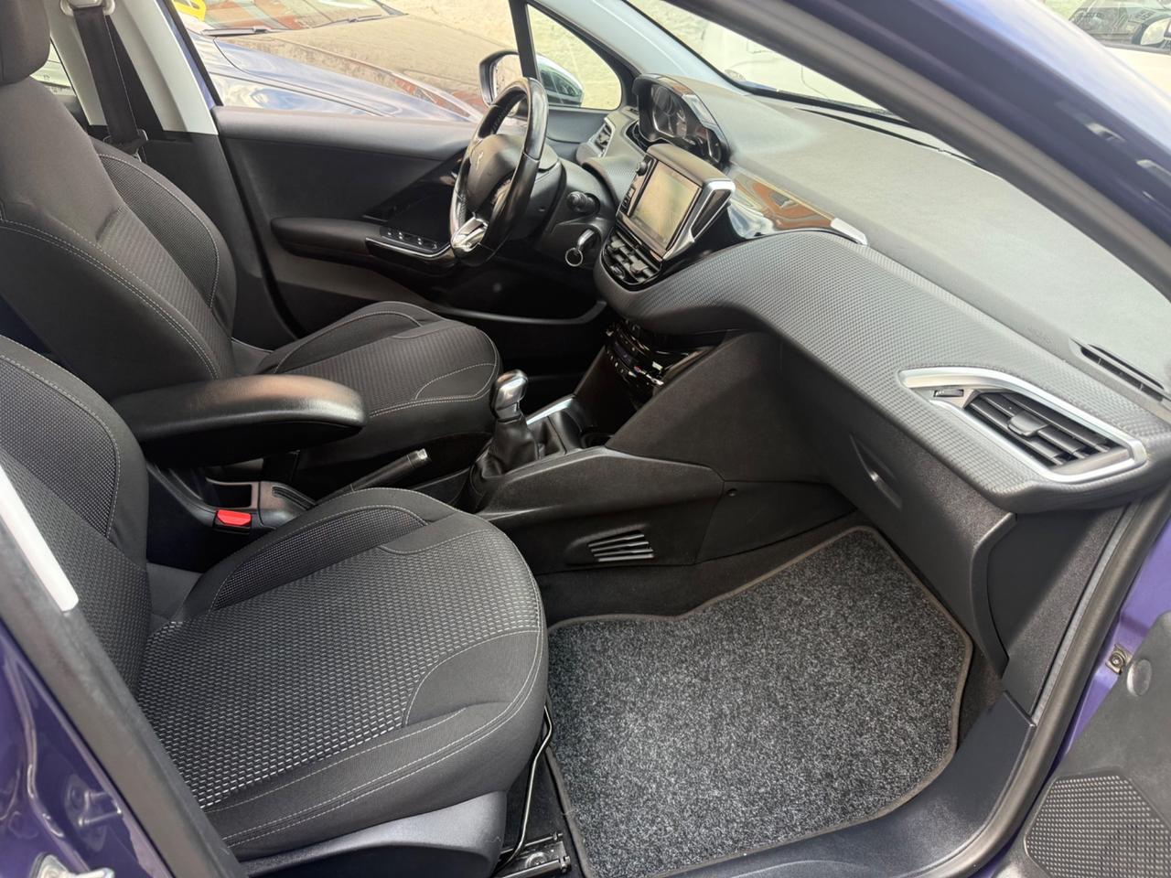 Peugeot 208 Allure 1.6diesel - 2015