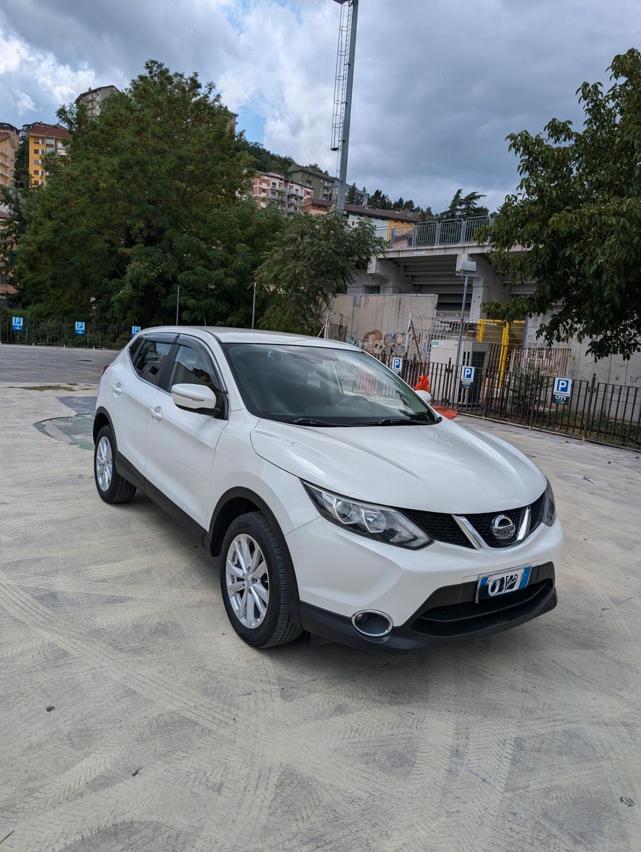 Nissan Qashqai 1.5 dCi DPF Acenta