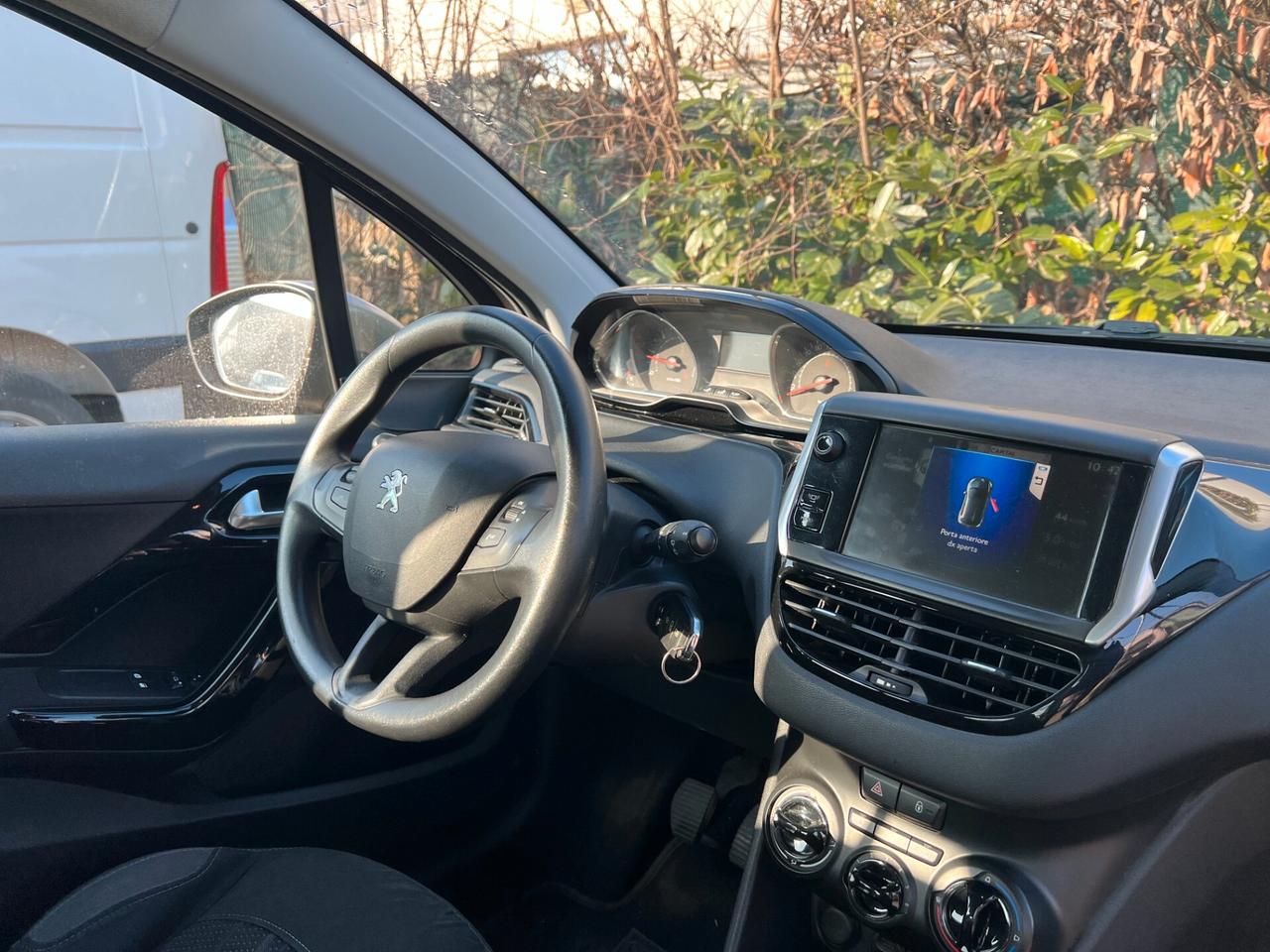 Peugeot 208 1.4 HDi 68 CV 5 porte