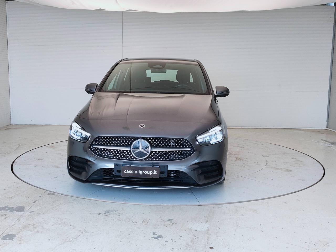 Mercedes-Benz Classe B - W247 2023 - B 180 d AMG Line Advanced Plus auto