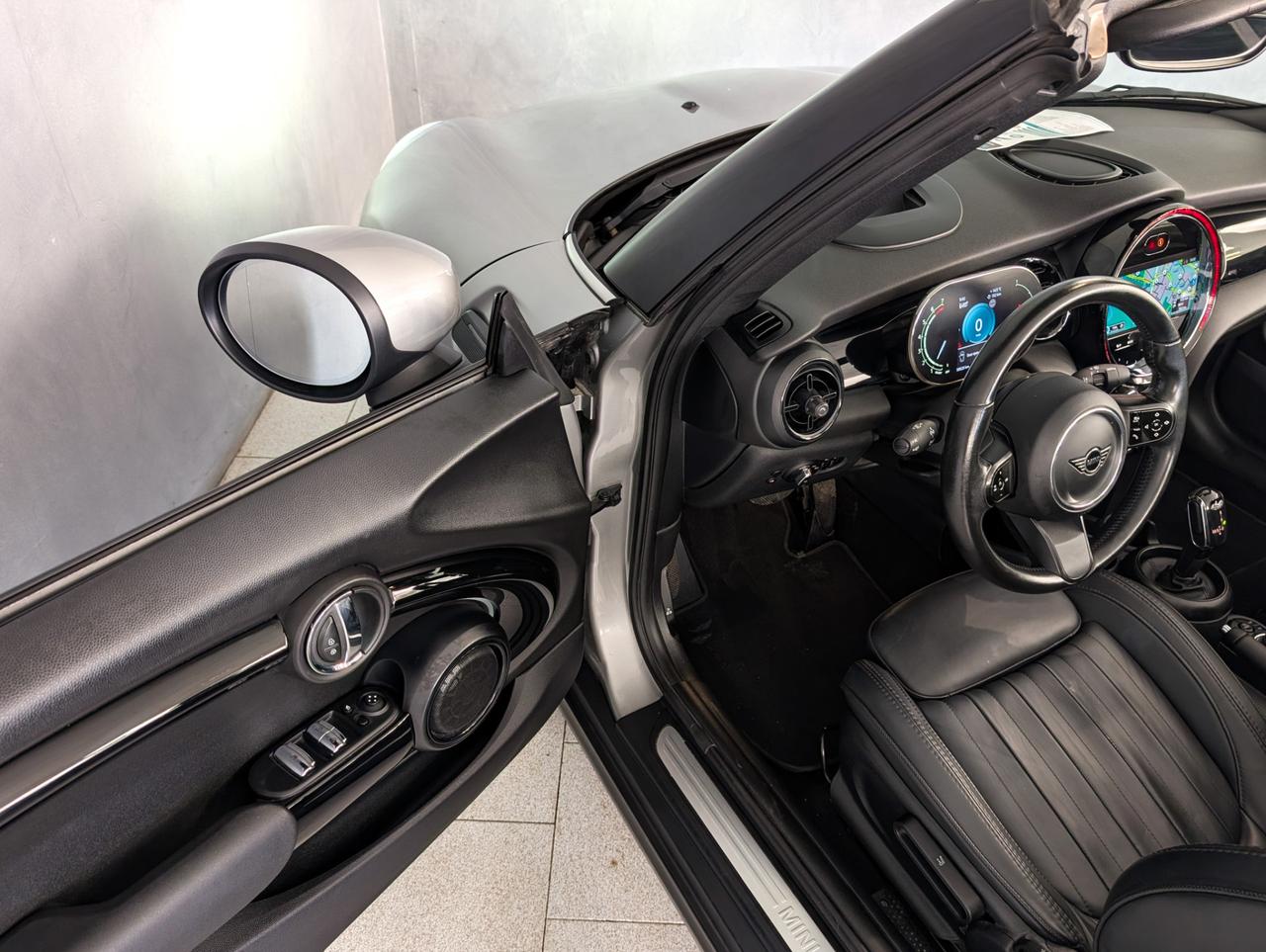 Mini Cooper Cabrio 1.5 Cooper Premium Plus