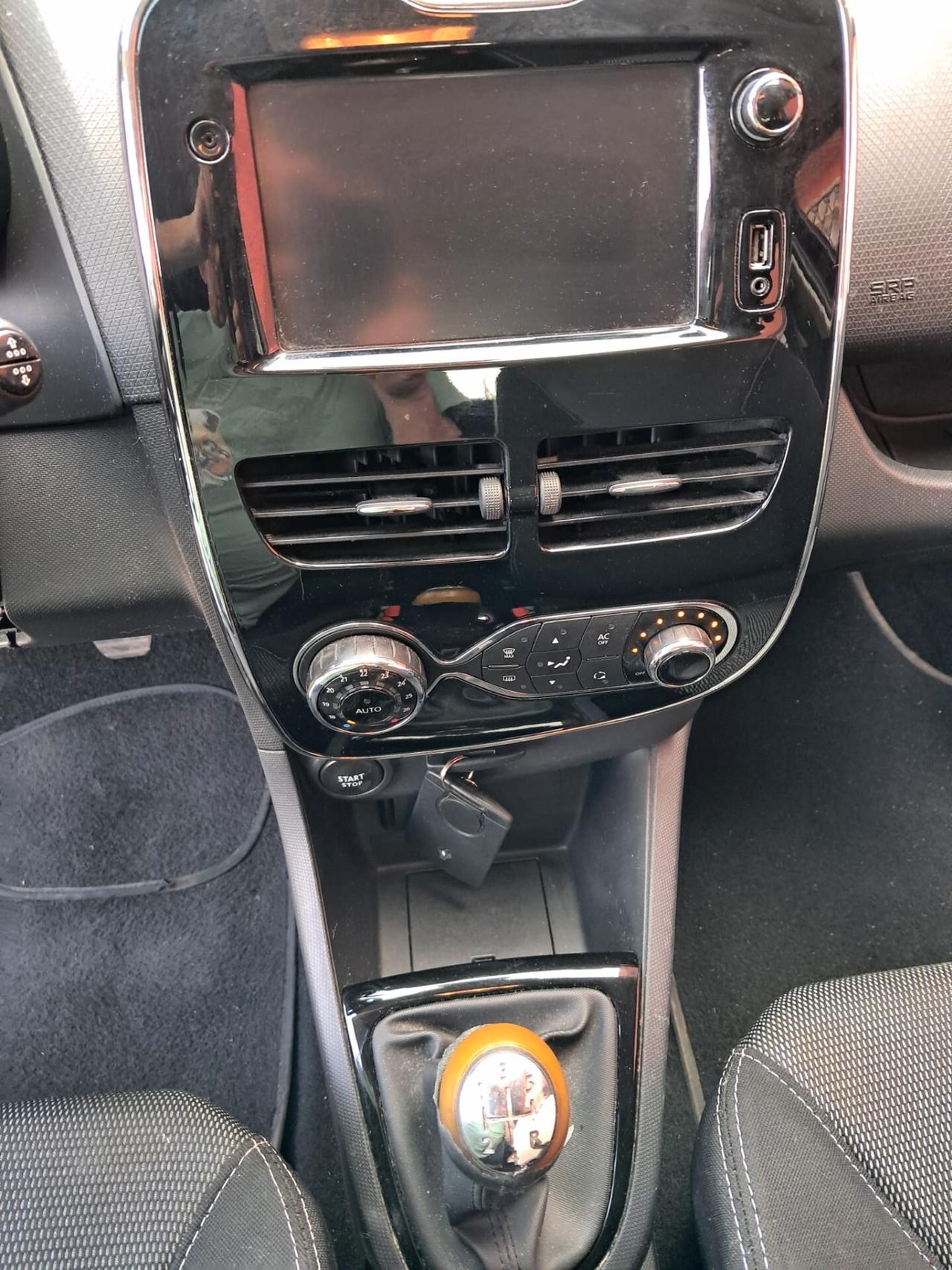 Renault Clio Sporter 1.2 75CV Live 90000 km