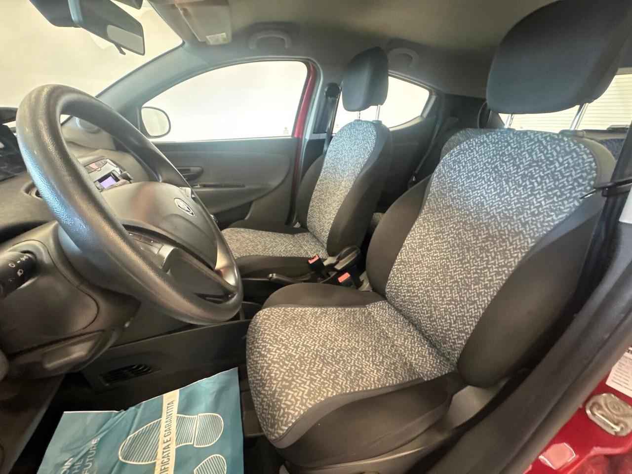 Lancia Ypsilon 1.0 Hybrid Silver 75000km