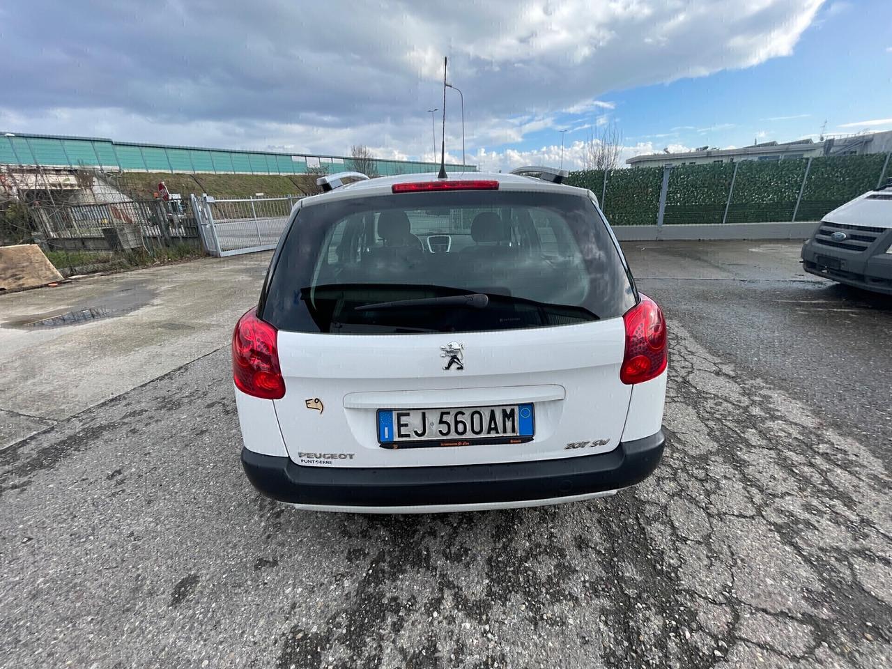 Peugeot 207 1.6 8V HDi 93CV SW Ciel Allure