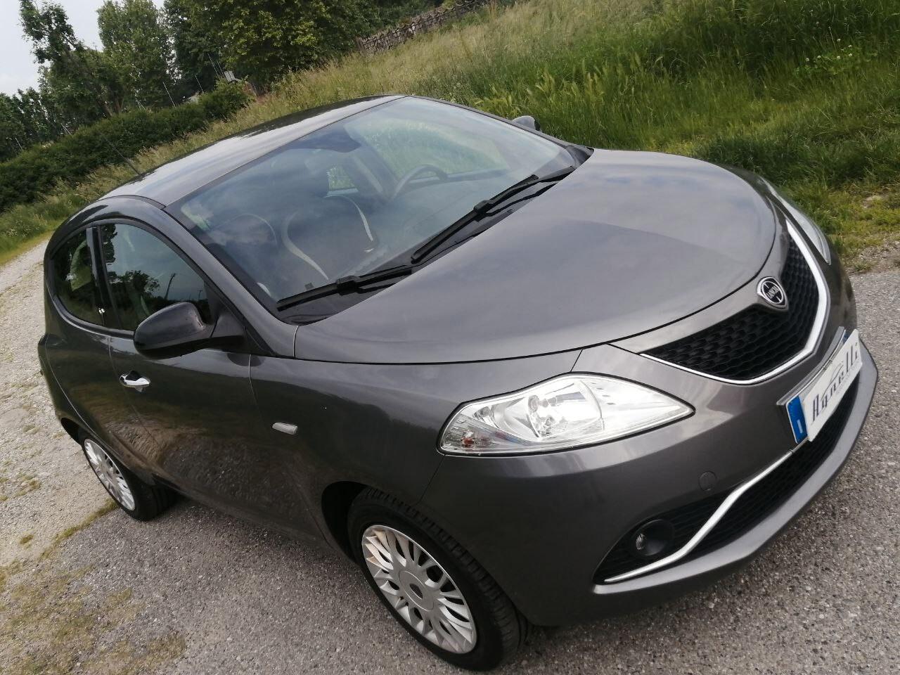 Lancia Ypsilon 1.3 MJT 95 CV 5 porte Gold
