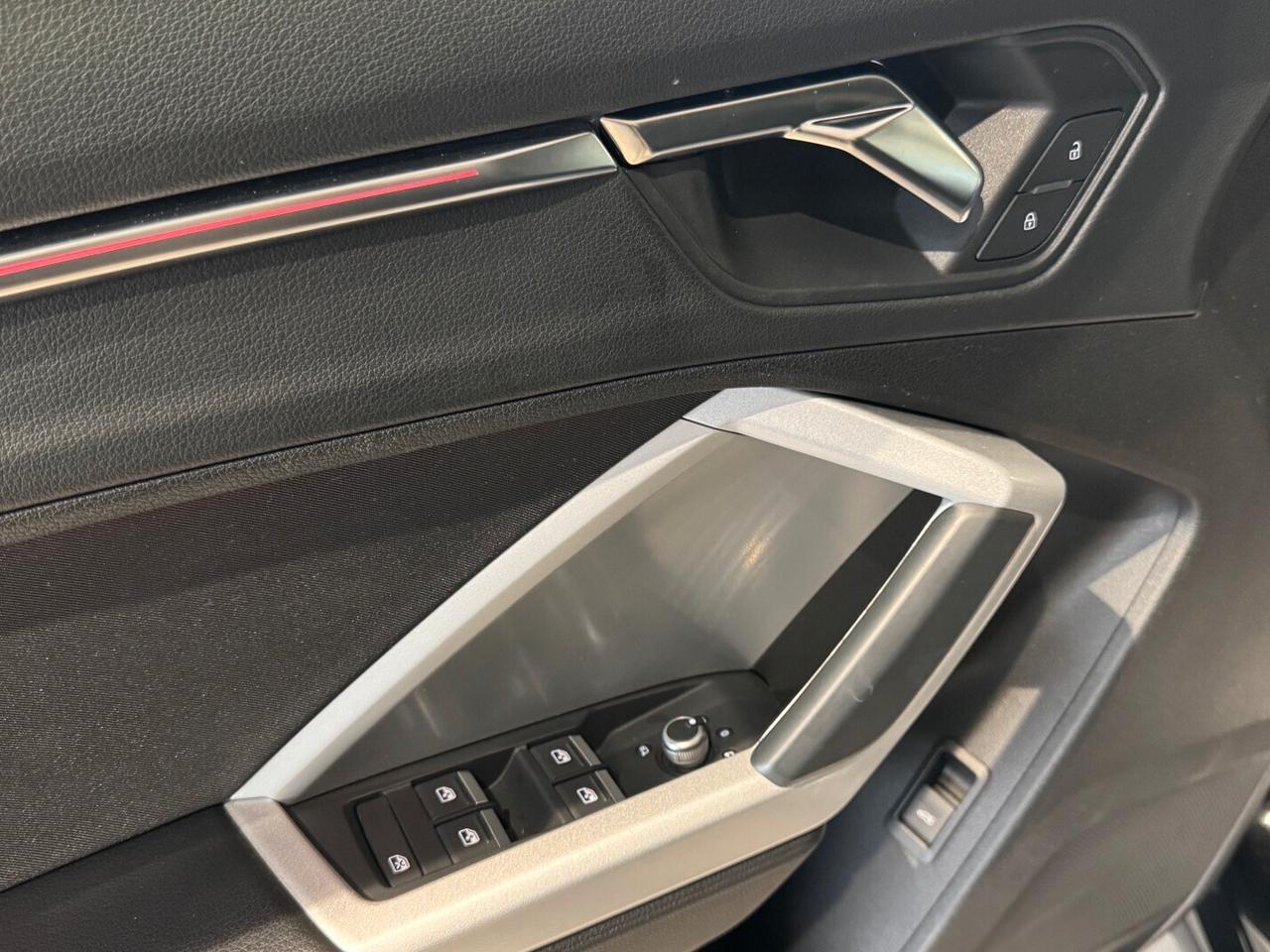 Audi Q3 35 2.0 tdi Advanced s-tronic Led Nav Cam Ap Con 18