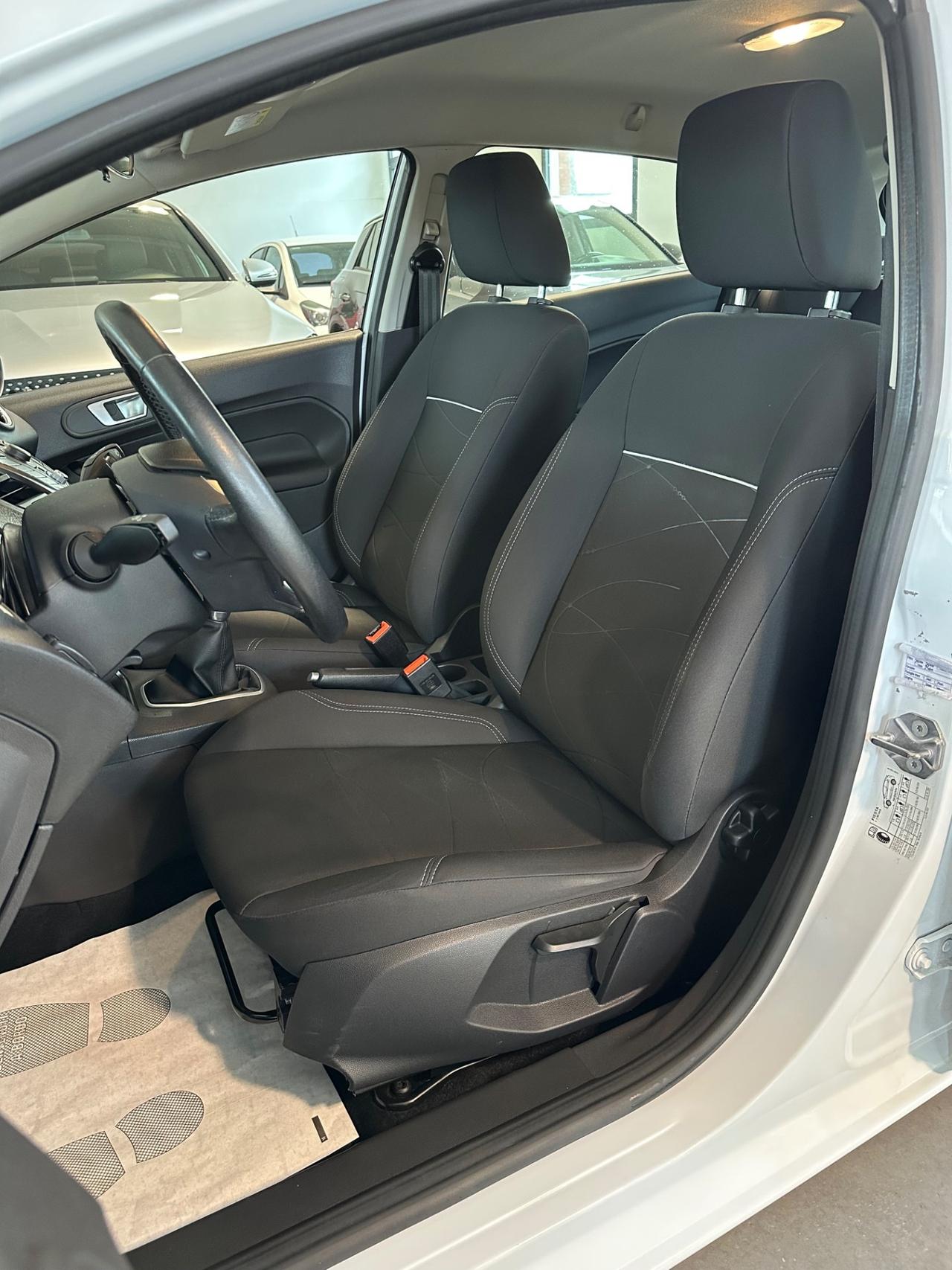 Ford Fiesta 1.2 60CV 5 porte Titanium