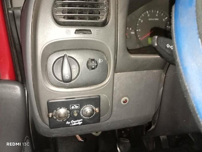 FORD TRANSIT RIBALTABILE TRILATERALE GEMMELLATO DEL 2005 IVA