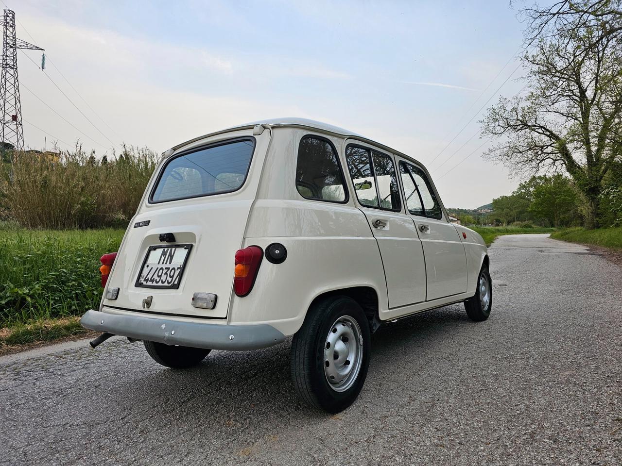 Renault 4 TL 950