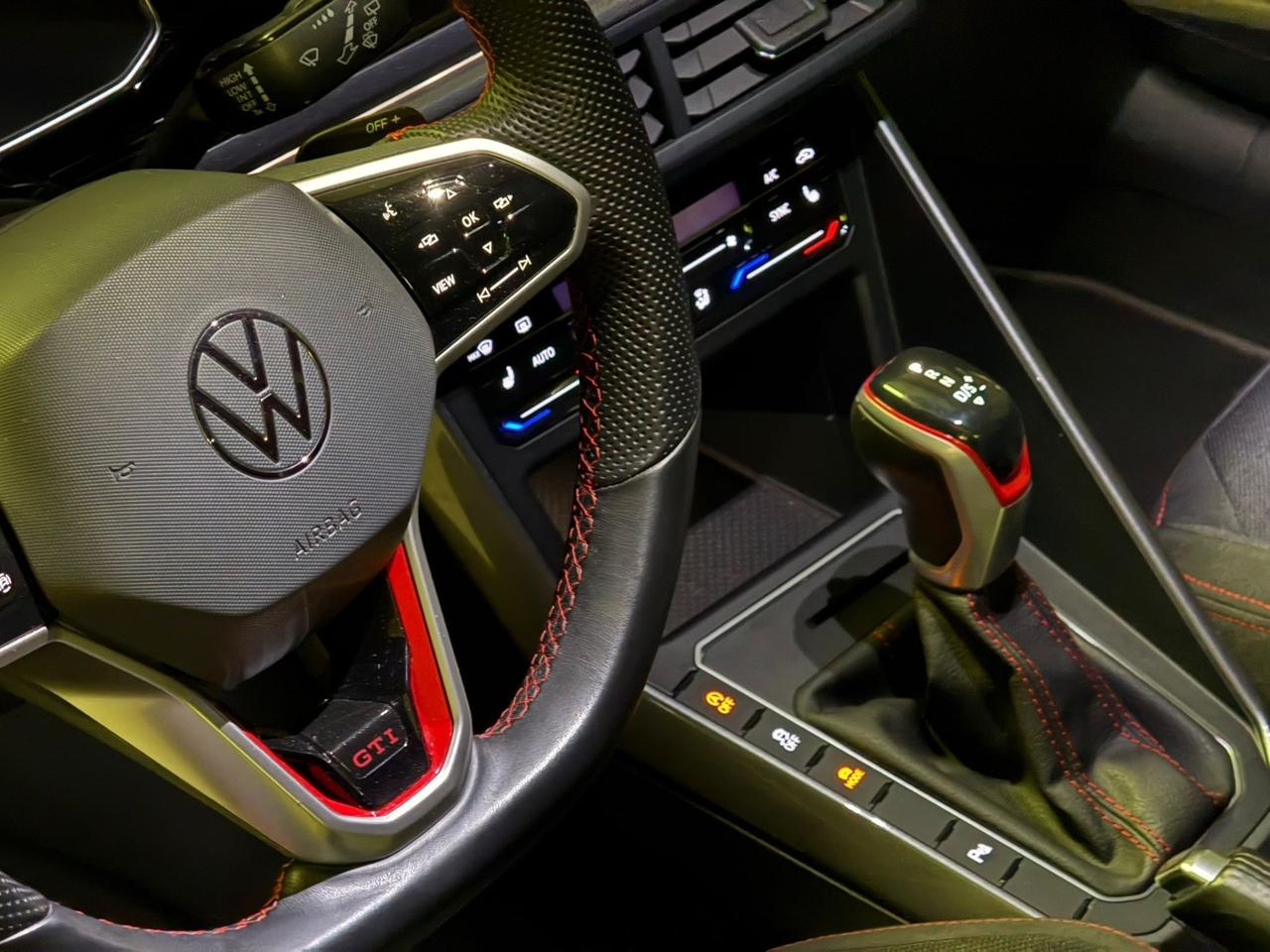 Volkswagen Polo 2.0 TSI DSG GTI PERMUTABILE