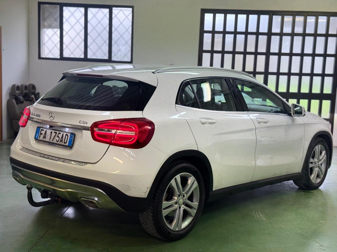 Mercedes-benz GLA 200 d Automatic Premium
