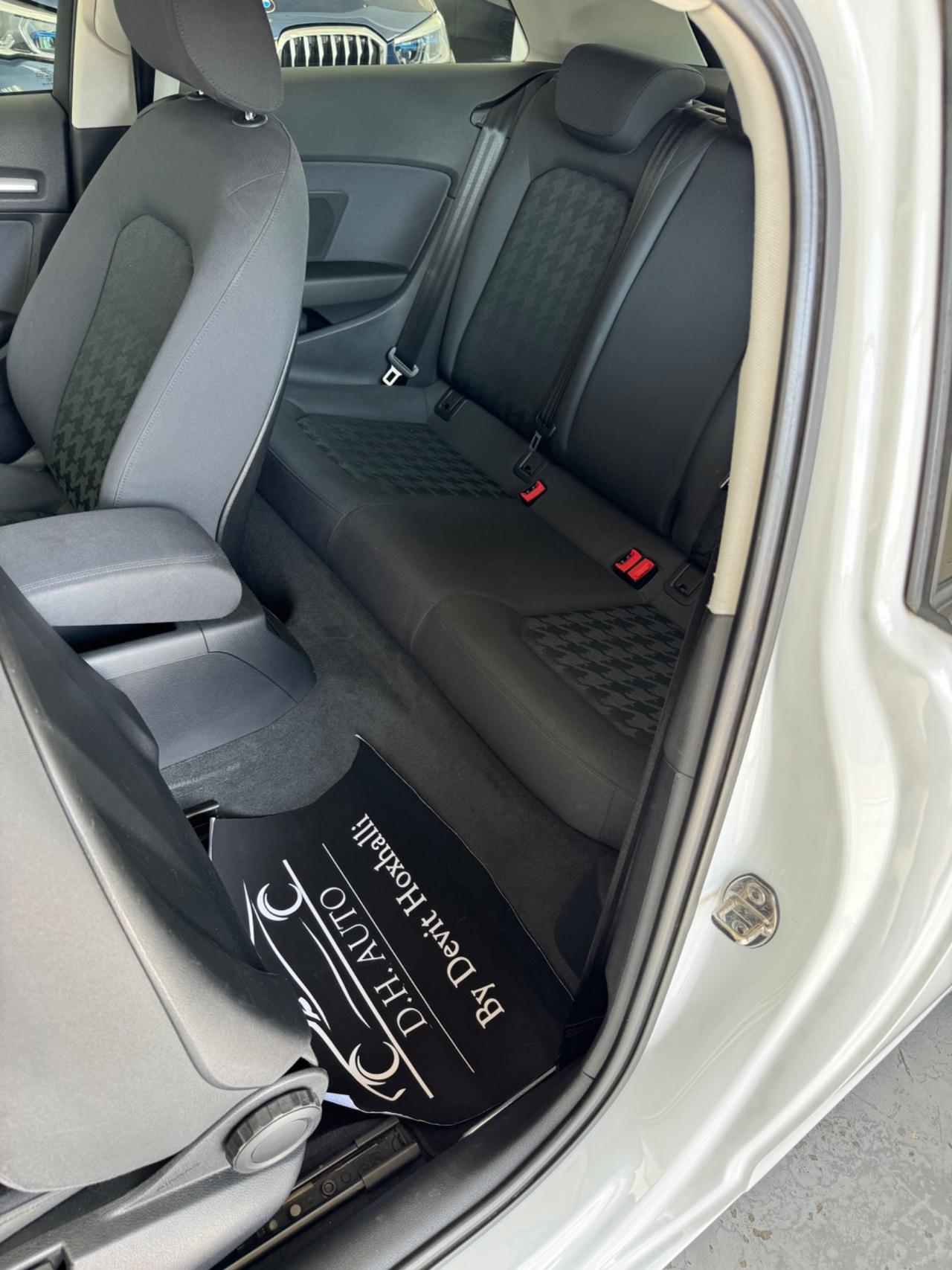 Audi A3 Sedan 1.6 TDI clean diesel Ambition