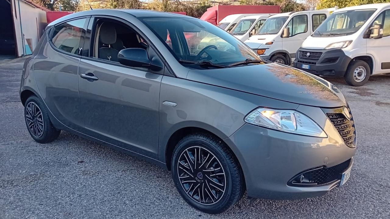 Lancia ypsilon 1.2 benz km 94000-09/2015