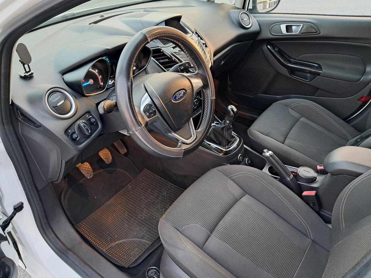 Ford Fiesta 1.4 5p. Bz.- GPL Titanium