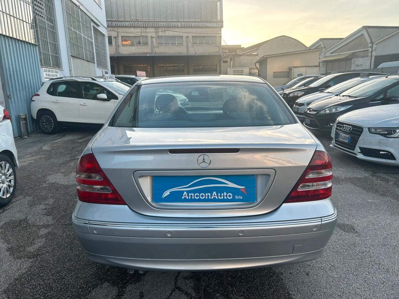 Mercedes-benz C 180 2.0 metano ASI 2001