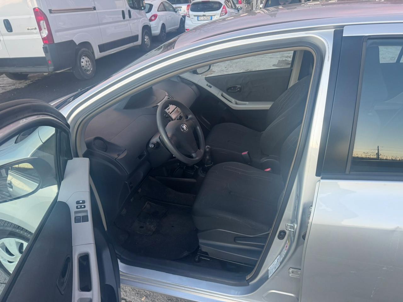 Toyota Yaris 1.0 5 porte Now