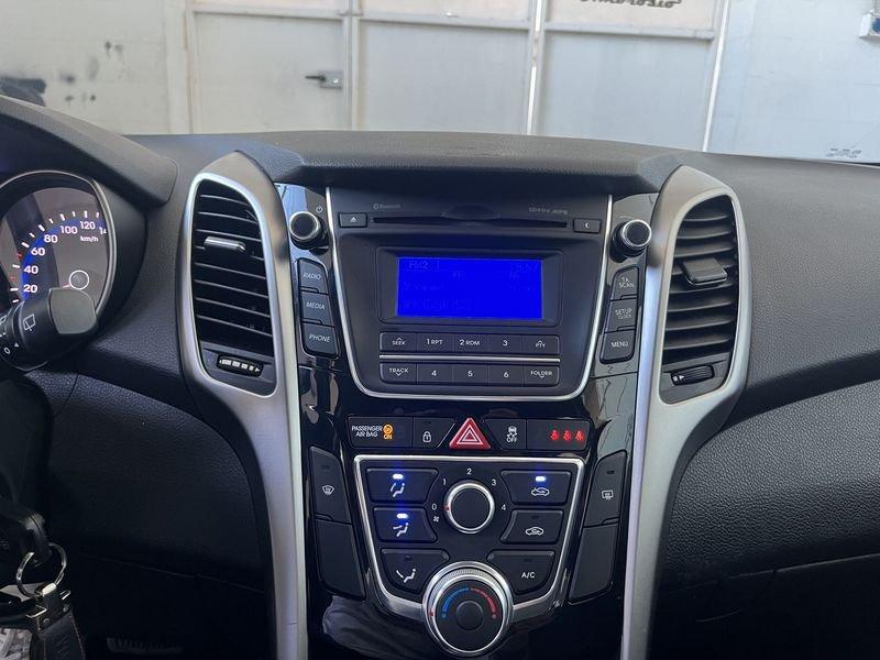 Hyundai i30 i30 5p 1.6 crdi Comfort 110cv auto