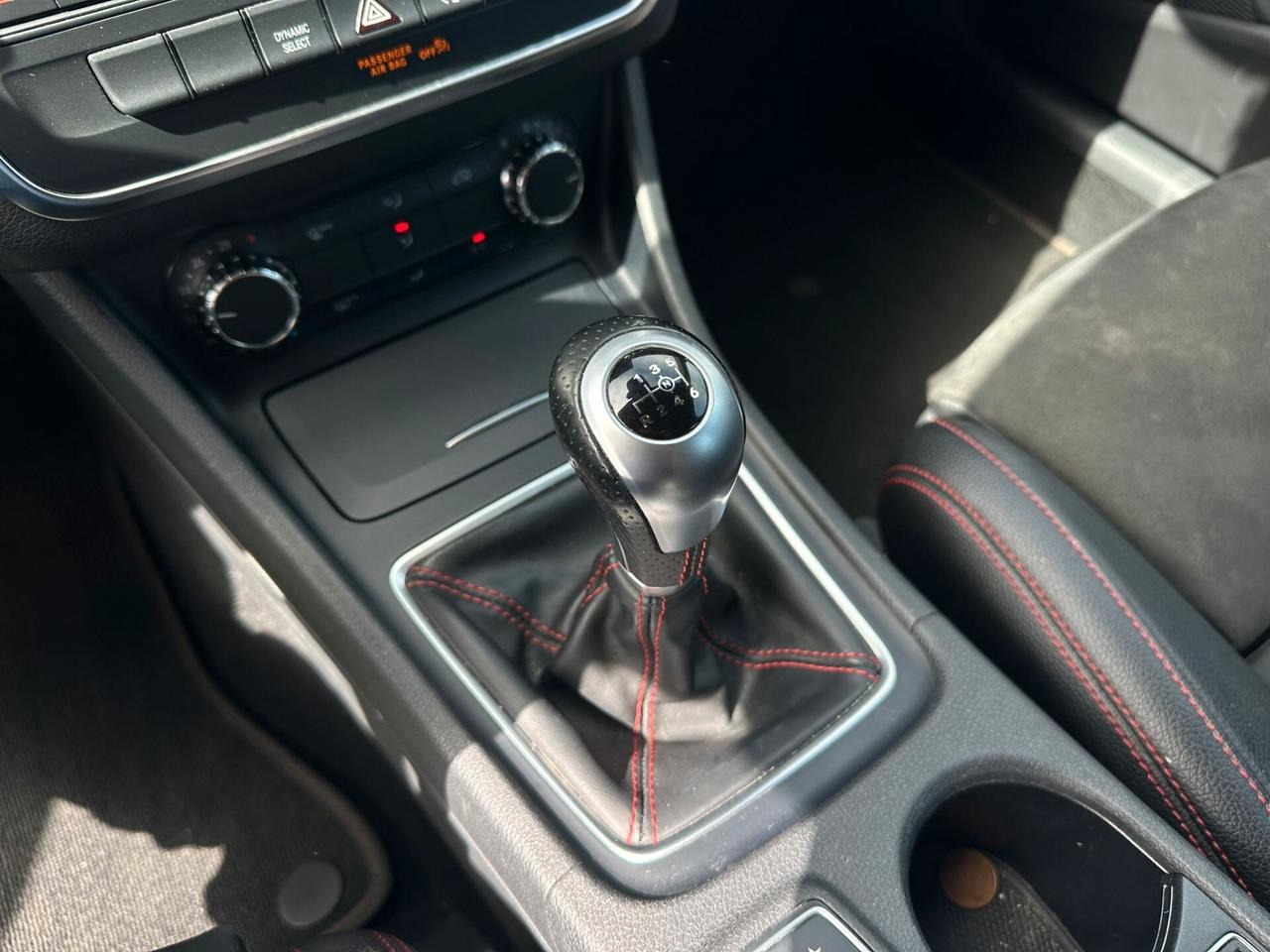 Mercedes-benz GLA 180 Premium