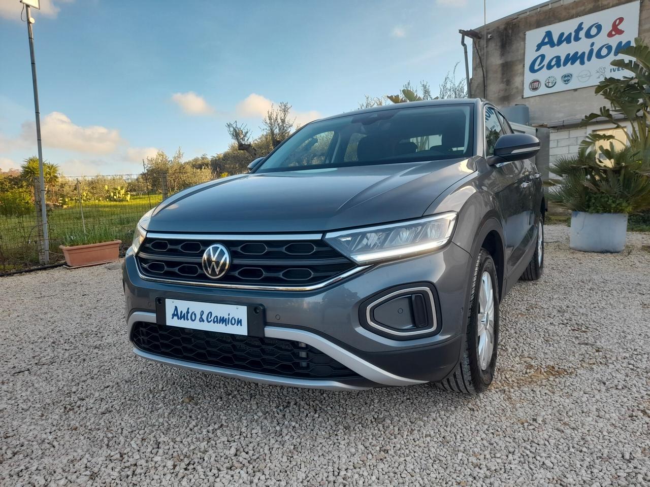 Volkswagen T-Roc 1.0 TSI anno 2022 solo 85.000km