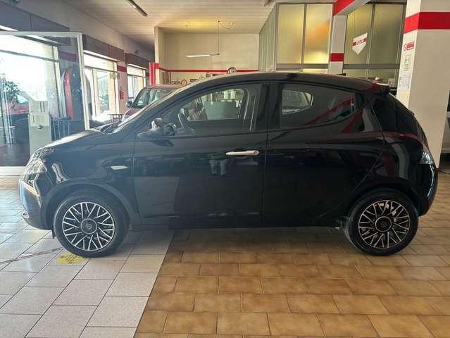 Lancia Ypsilon 1.0 firefly hybrid platinum