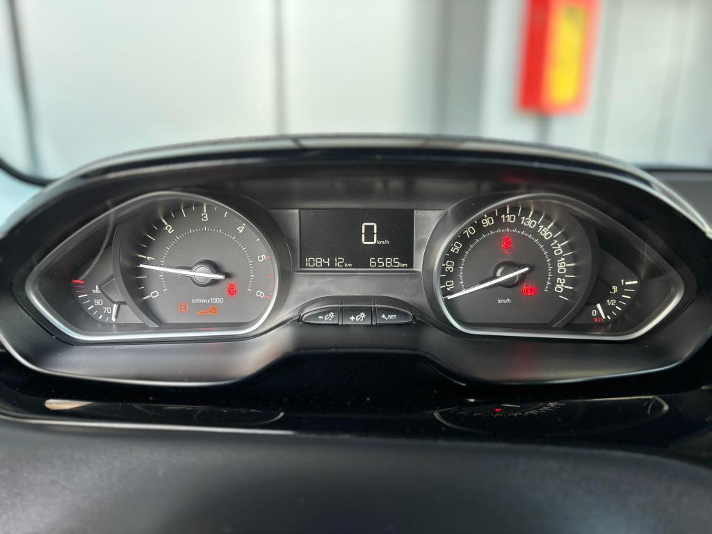 Peugeot 208 5 Porte 208 5p 1.6 bluehdi Style 75cv