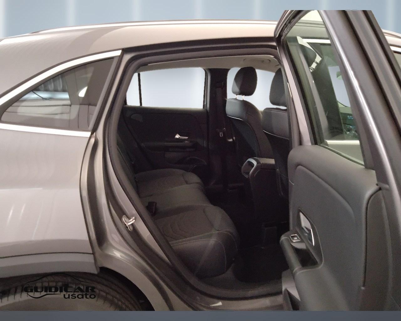Mercedes-Benz GLA-H247 2023 - GLA 180 d Advanced auto