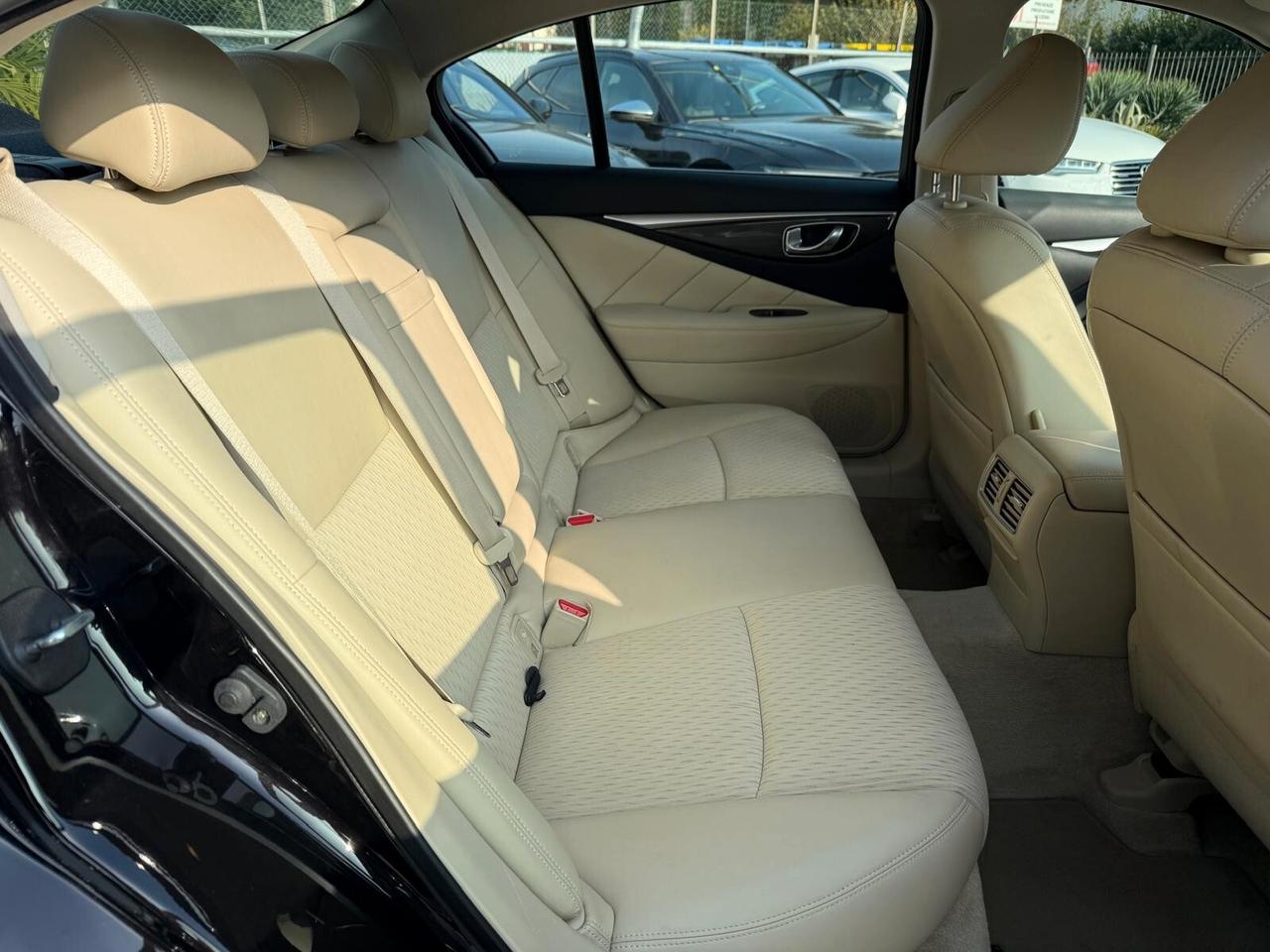 Infiniti Q50 2.2 diesel AT Premium Executive