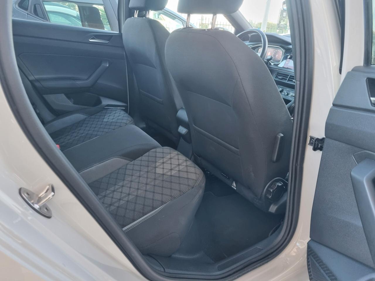 Volkswagen Taigo 1.0 TSI 110CV DSG R-Line