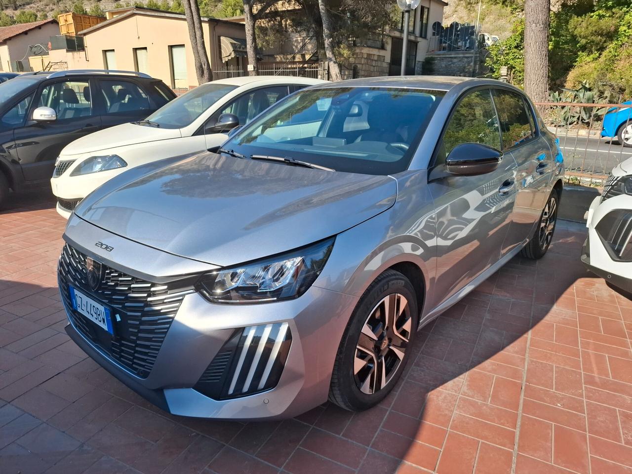 Peugeot 208 PureTech 100 Stop&Start 5 porte Allure