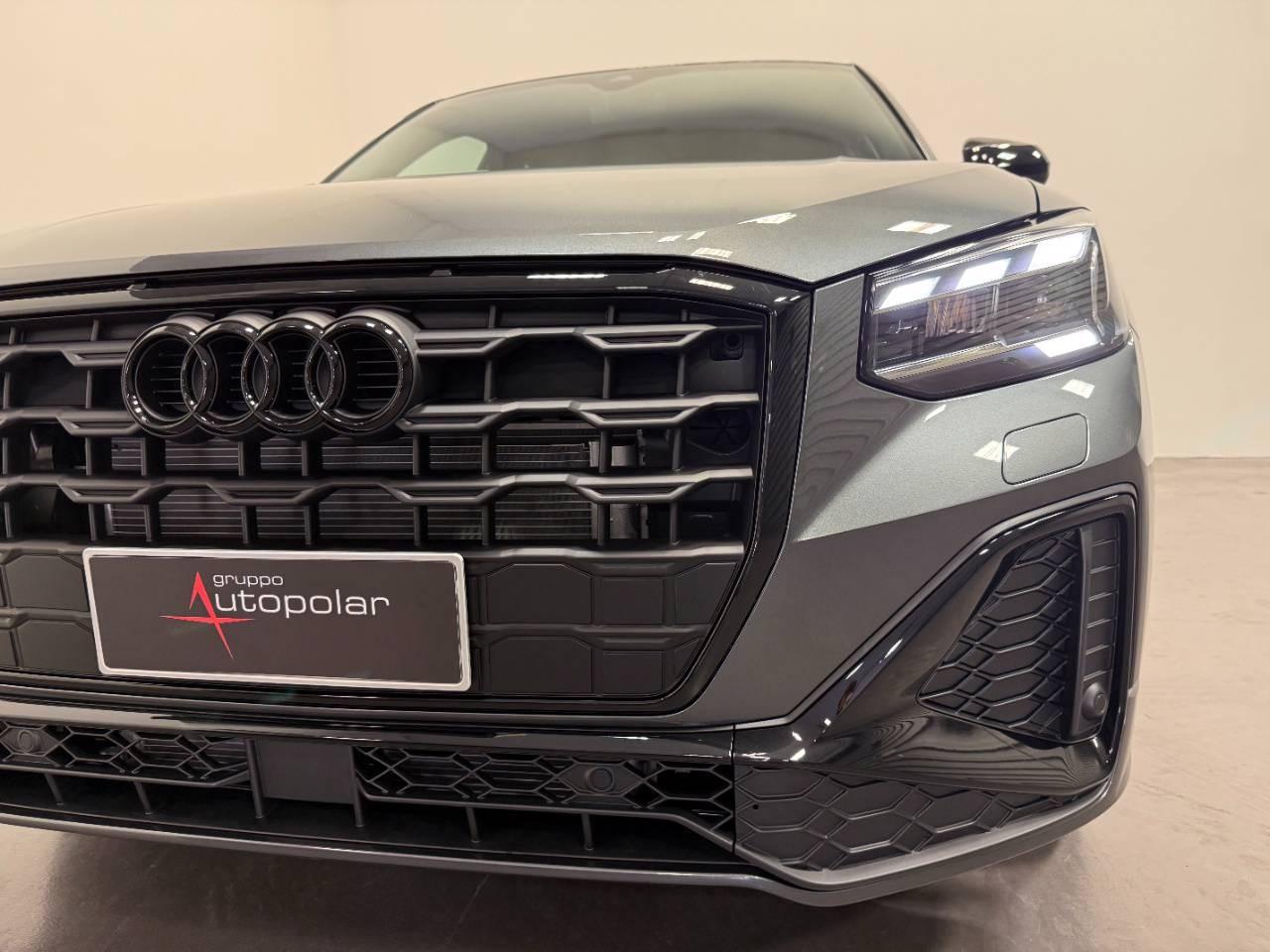 AUDI Q2 35 TDI S-TRONIC IDENITITY BLACK