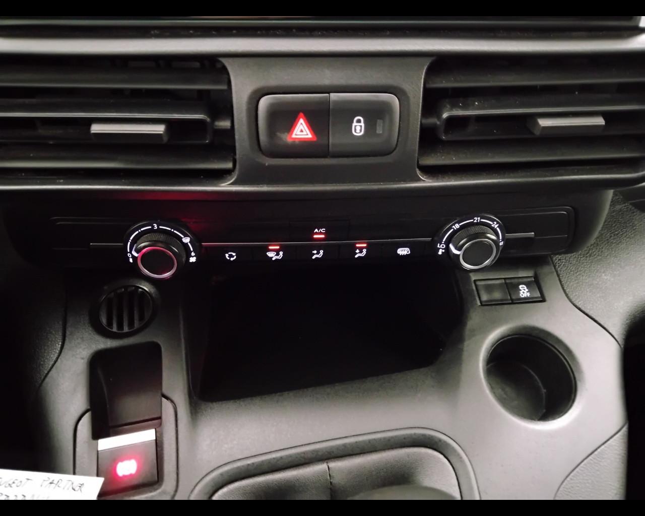 PEUGEOT Partner 2018 - Partner 1.5 bluehdi 100cv S&S L1 Premium
