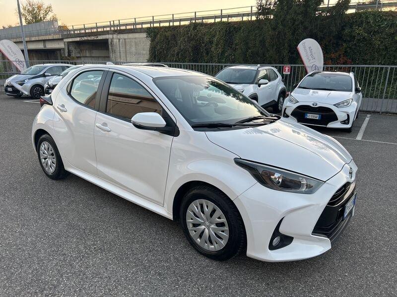 Toyota Yaris Yaris 1.0 5 porte Active IVA ESPOSTA COMPRESA GARANZIA FINO AL 2033