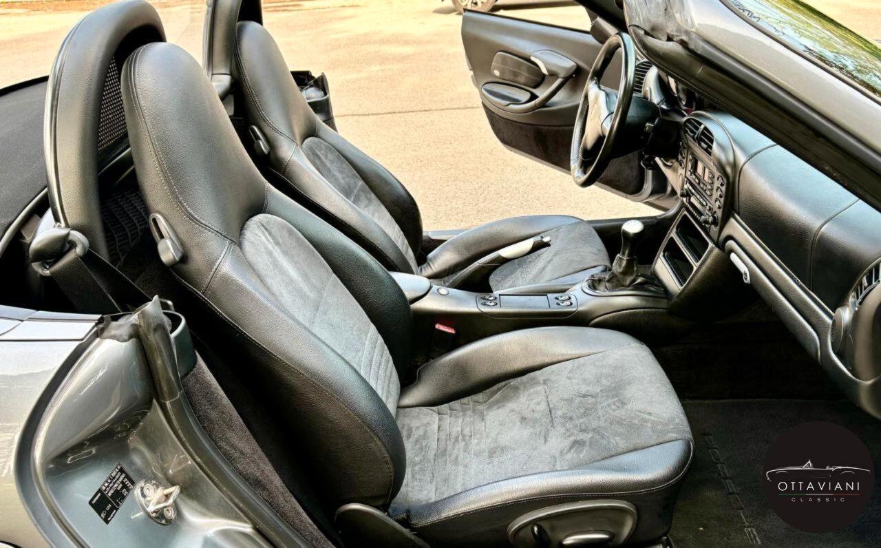 Porsche Boxster 2700 ITA Book Service Top Condition