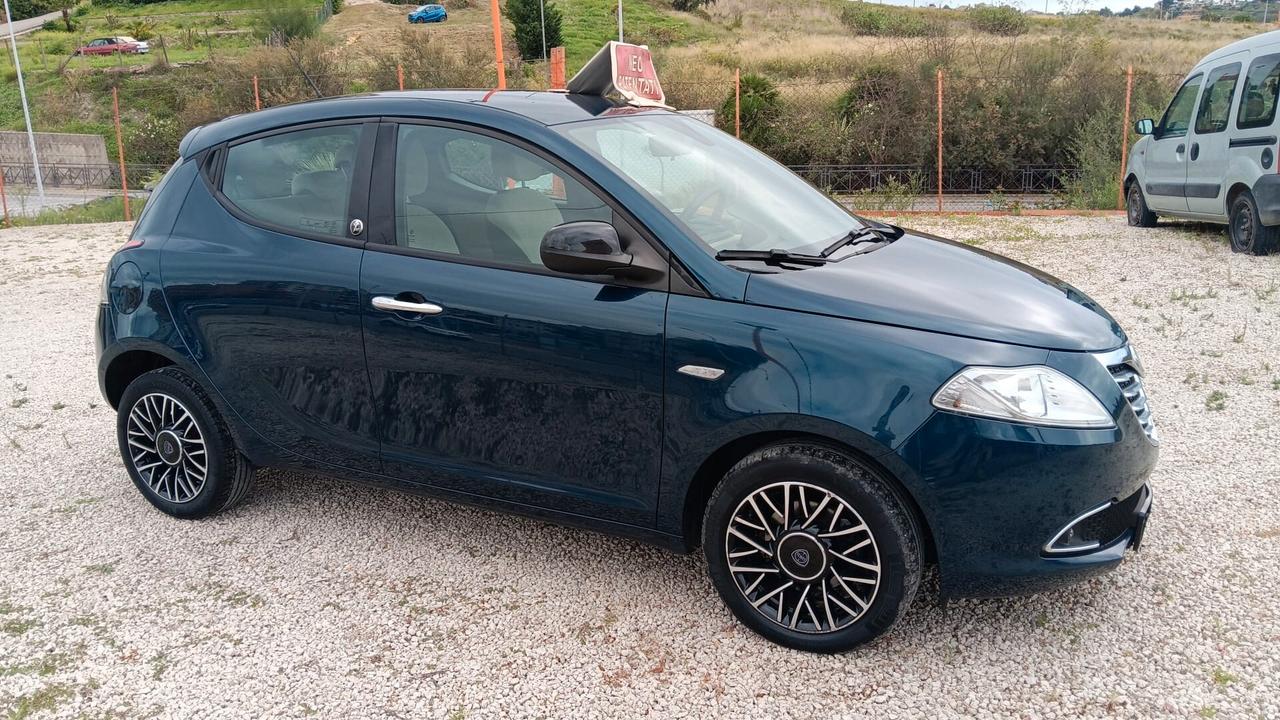 Lancia Ypsilon 1.2 69 CV 5 porte GPL Ecochic Gold