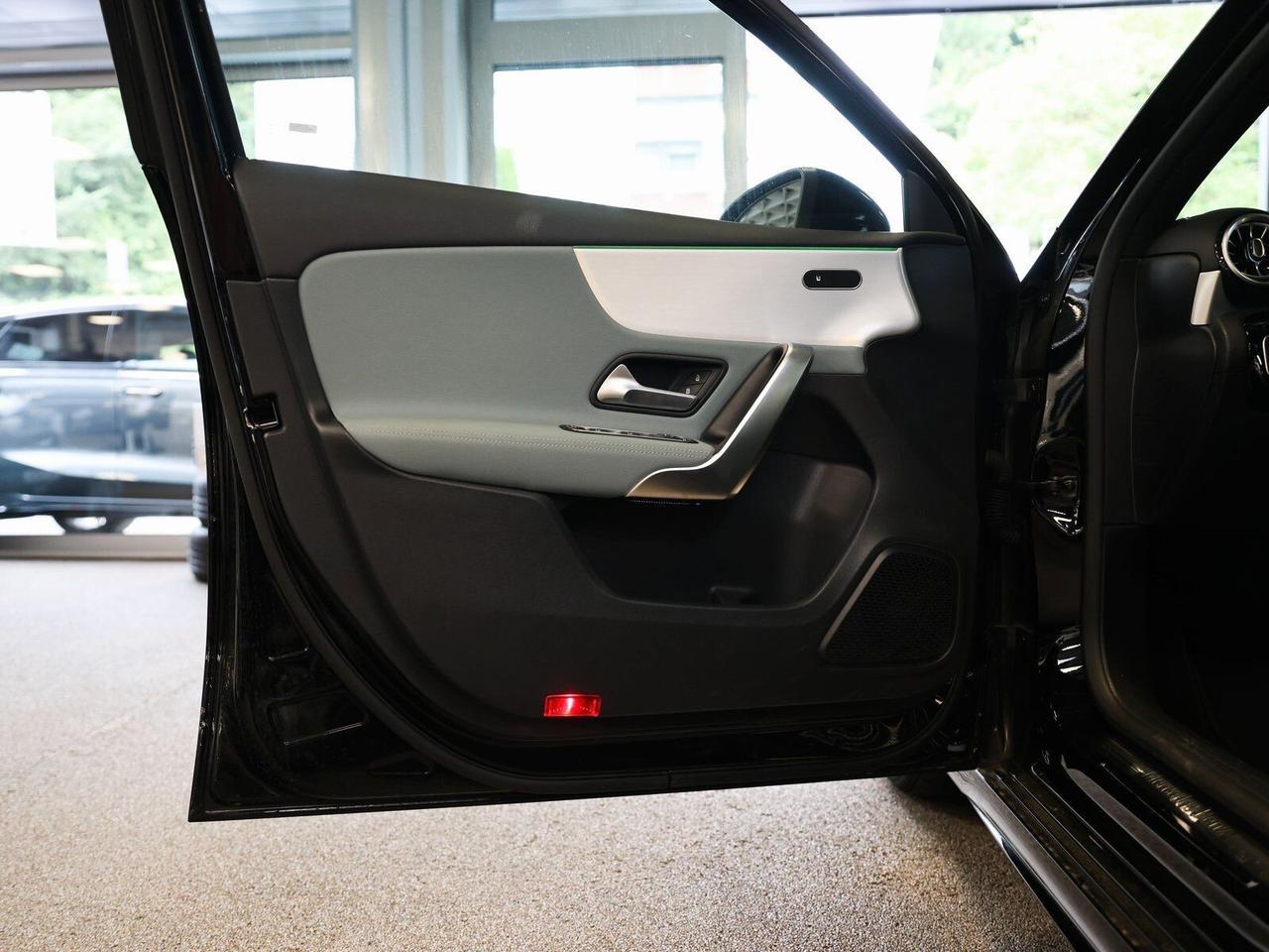 Mercedes-benz A 180d Premium Plus AMG Line