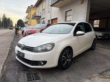 Volkswagen Golf 2.0 TDI 140CV Highline alcantara