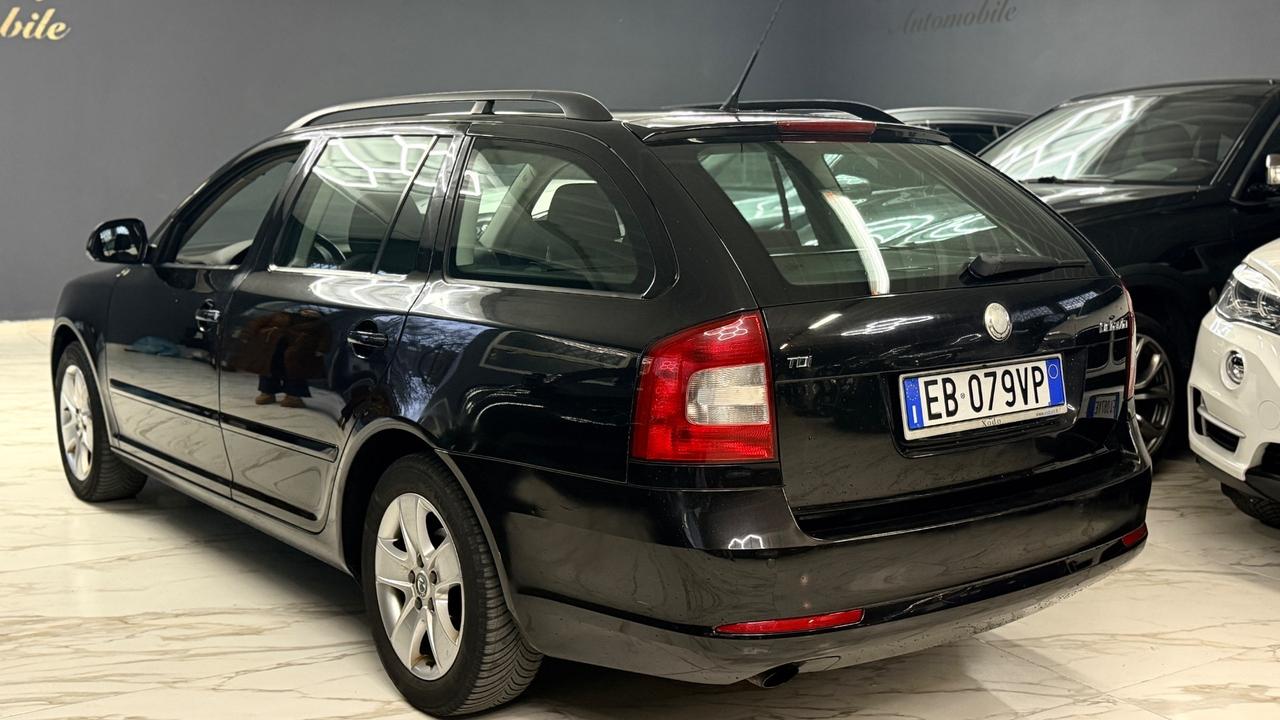 Skoda Octavia 1.6 TDI CR F.AP. Elegance
