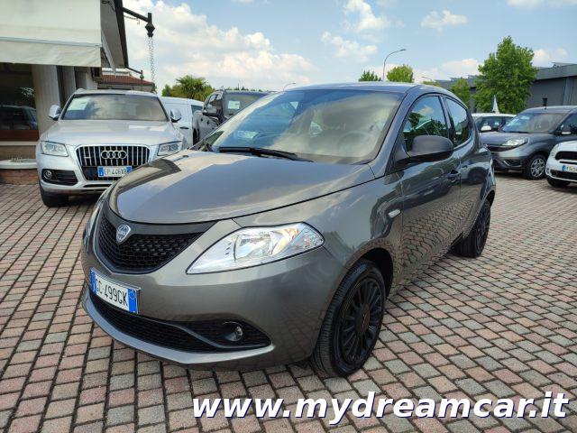 LANCIA Ypsilon 1.0 Hybrid Ecochic Silver NEOPATENTATI