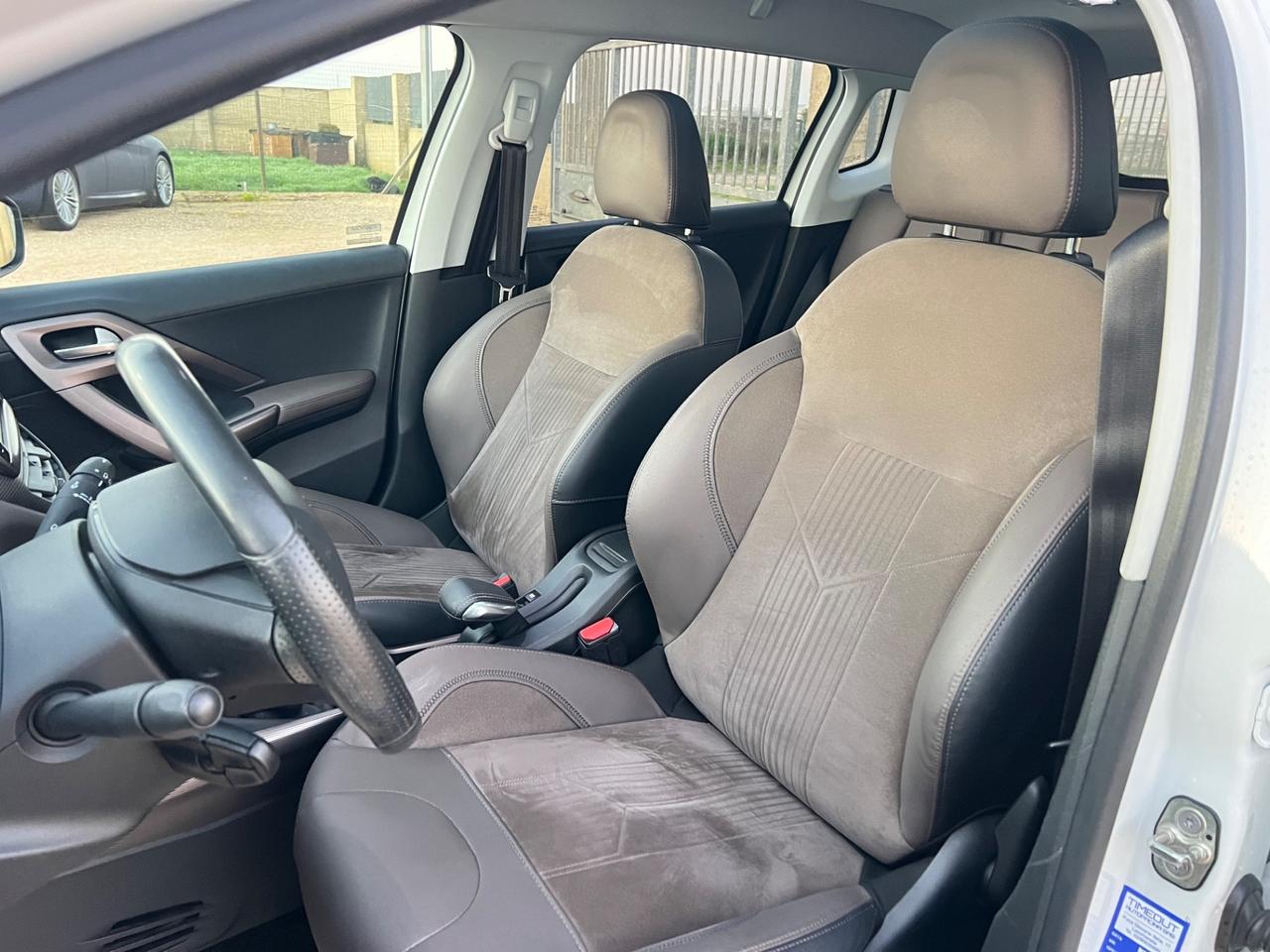 Peugeot 2008 1.6 HDi 115 CV Allure