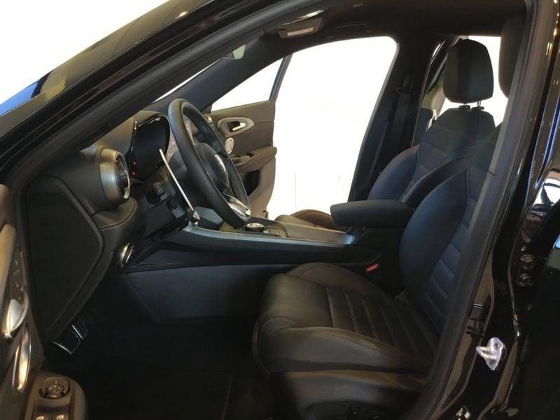 Alfa Romeo Tonale 1.3 Plug-in Hybrid 270cv AT6 Tonale Veloce Q4 my26