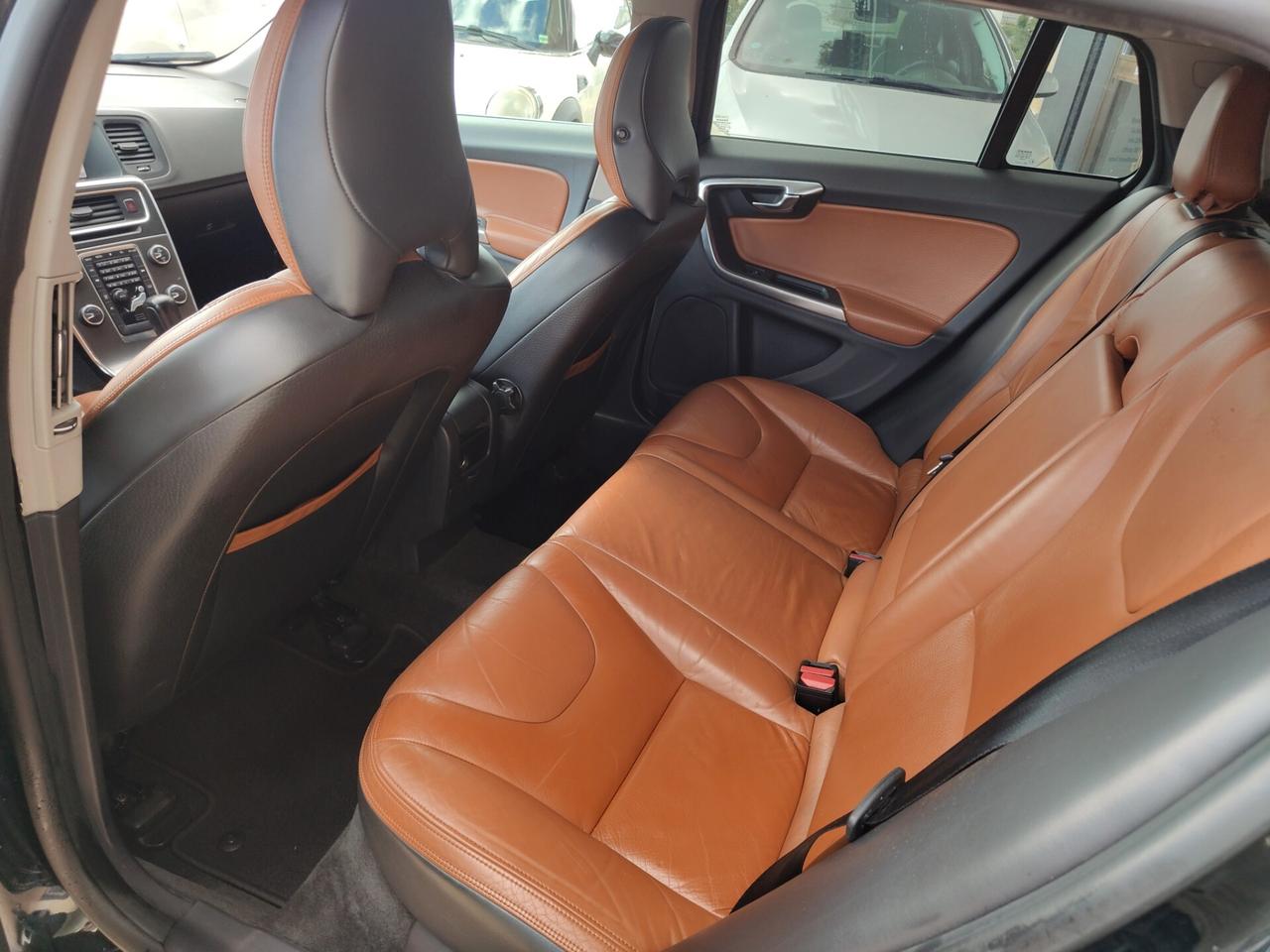 Volvo V60 D5 Geartronic Summum